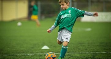 W jakim wieku zapisać dziecko na sport, muzykę i języki obce?
