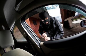 Samochody Auto kradzione – jak nie wpaść w pułapkę
