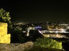 Nocą Lizbona jest równie ciekawa co za dnia. Tu widok z zamku św. Jerzego.
