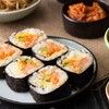 Sushi z wędzonym łososiem