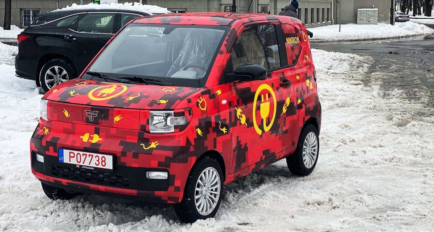 Można i tak. Litwini kupili „swój” samochód elektryczny od