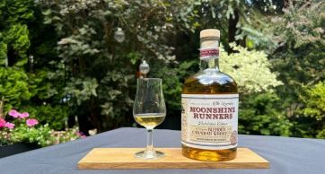Moonshine Runners – Blended Canadian Whisky z Biedronki. Test. Opinie