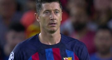 Barcelona zawiodła w Lidze Mistrzów. Czy Robert Lewandowski podjął złą decyzję?
