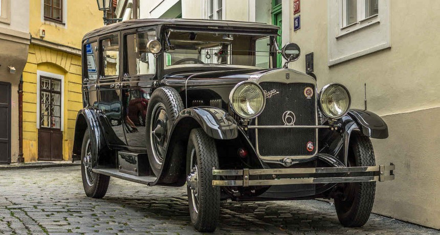 „Oświęcim-Praga” - film o legendarnych, przedwojennych samochodach