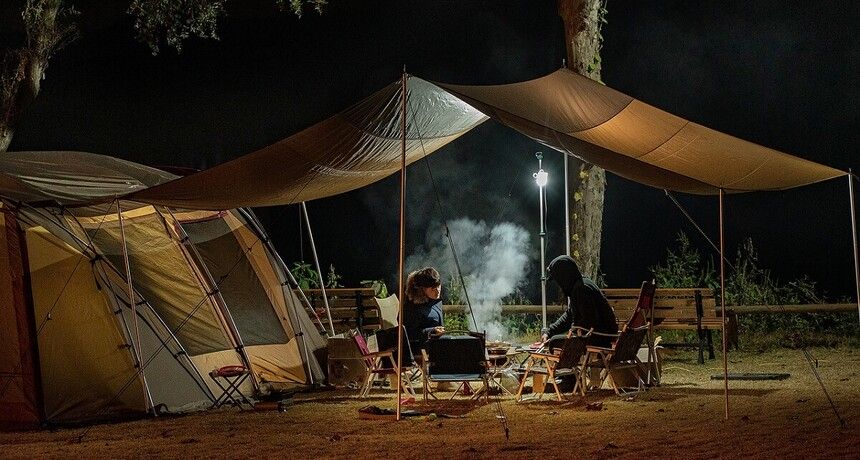 obozowanie pod namiotem