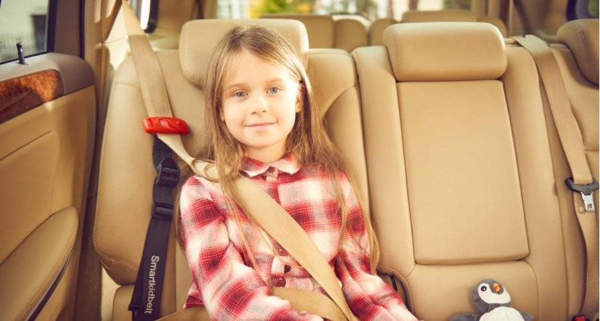 Smart Kid Belt – opinia, cena, prawo. Nasz test napinacza pasów bezpieczeństwa.