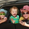 Podróżowanie z dzieckiem. Jak w czasie jazdy autem zająć malucha?