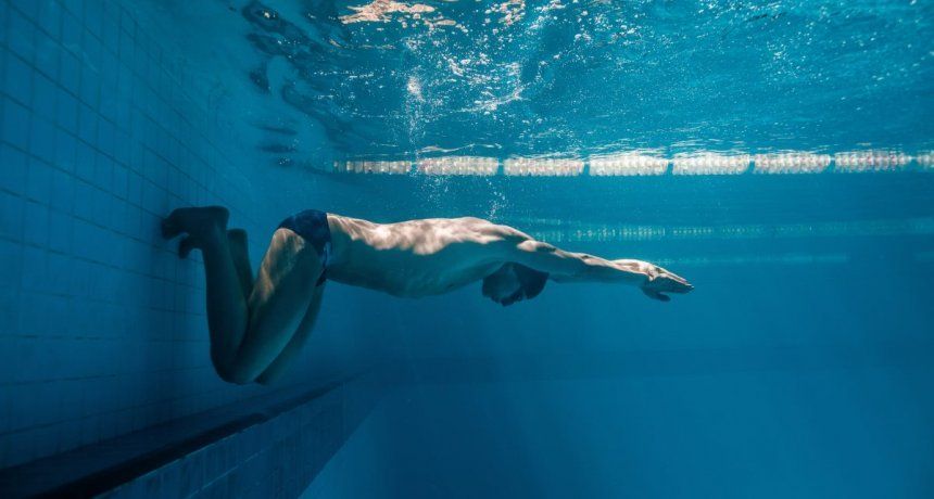 Pływanie – antidotum na stres, brak pomysłów i nadwagę