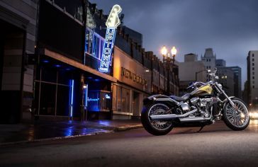 Nowy Harley-Davidson Breakout