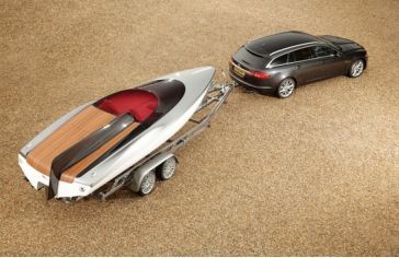 Samochody Concept Speedboat, czyli motorówka Jaguara