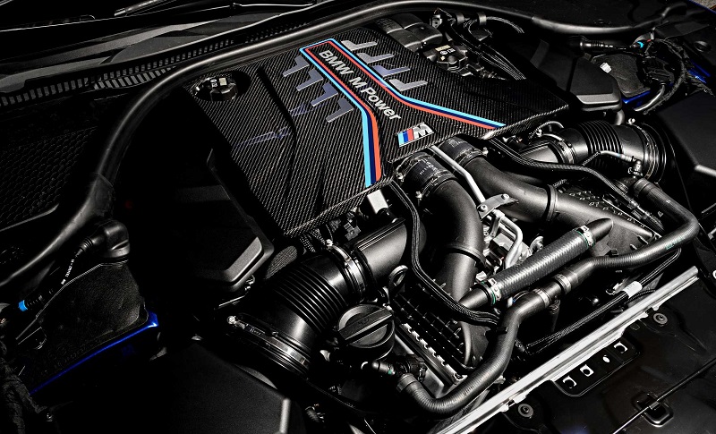 BMW M8 silnik
