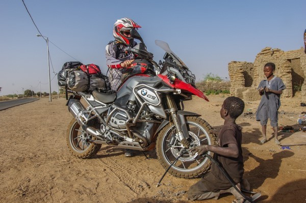 motocyklem przez Afrykę Zachodnią