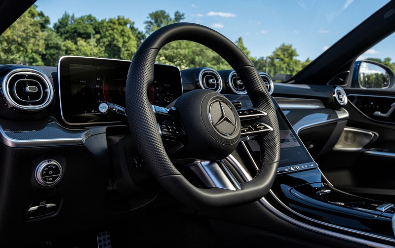 Mercedes-Benz Klasy C wnętrze