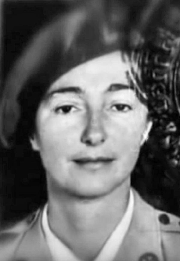 Krystyna Skarbek w 1945