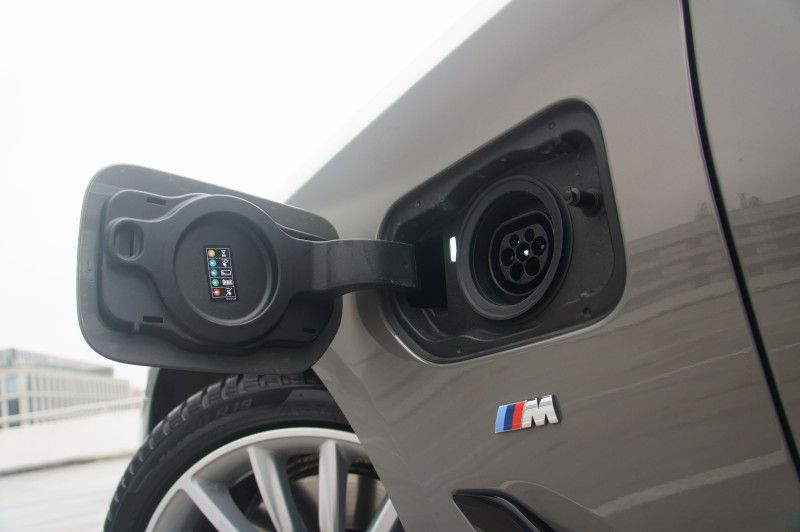 BMW 5 hybryda plug-in