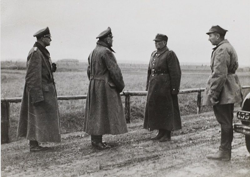Gen. Kleeberg składa kapitulację Niemcom