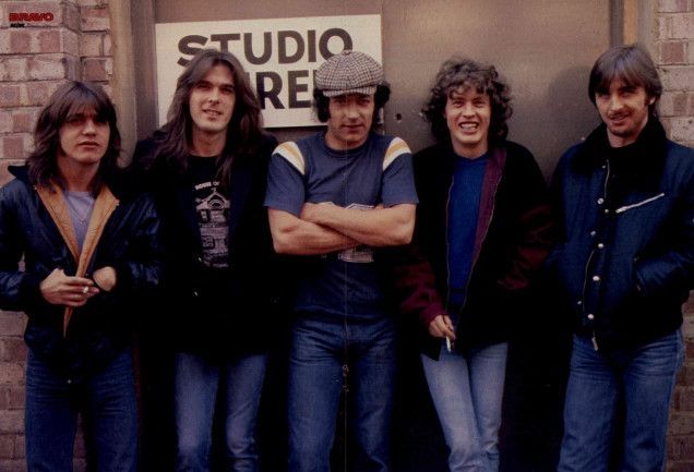 AC/DC w latach 80.