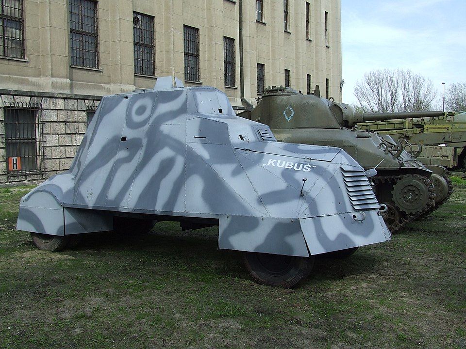 Pojazd pancerny "Kubuś", skonstruowany podczas powstania