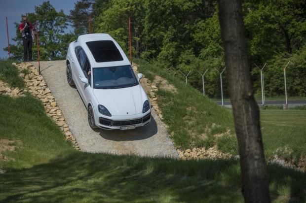 Testy terenowe Porsche Driving Experience