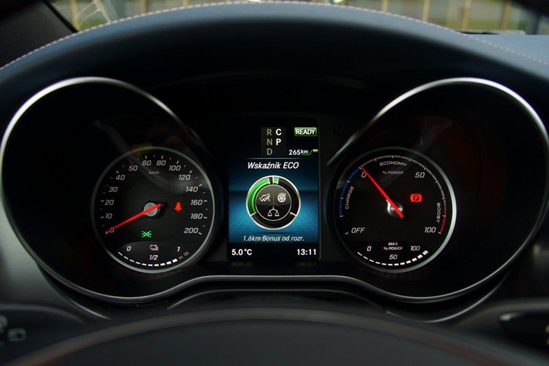 Mercedes-Benz EQV zegary