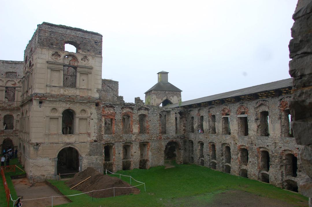 Ruiny zamku Krzyżtopór w Ujeździe to najlepsza atrakcja województwa świętokrzyskiego