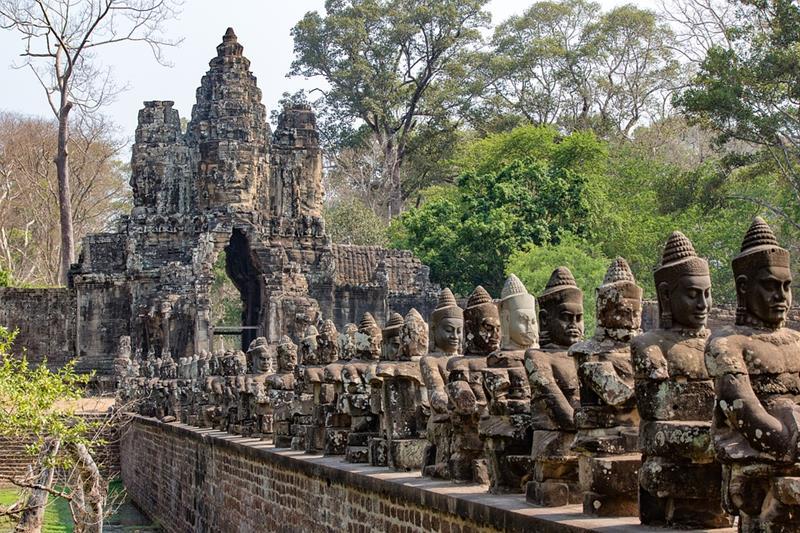 Kambodża - Angkor Wat figury