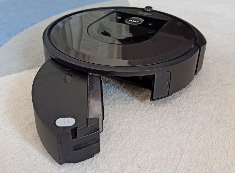 iRobot Roomba i7 - zbiornik na kurz